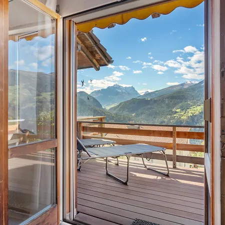 Panoramic View With Balcony, Fireplace And Parking Apartman