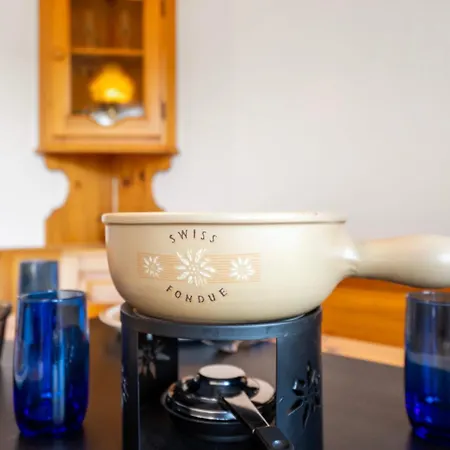 Panoramic View With Balcony, Fireplace And Parking 蒂芬卡斯特尔